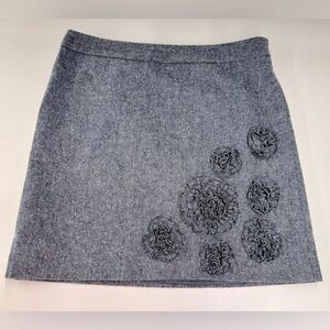 Ann Taylor Loft Women's Skirt Gray Herringbone Floral Embellishments Size 6